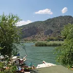 Myra Otel 3*