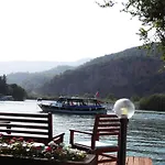 Myra 3*