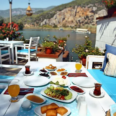 Myra Hotel 3*