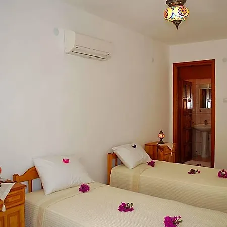 Myra 3*