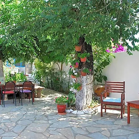 Hotel Myra