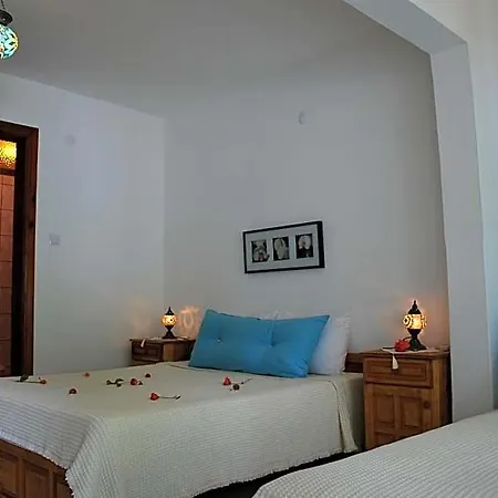 Hotel Myra