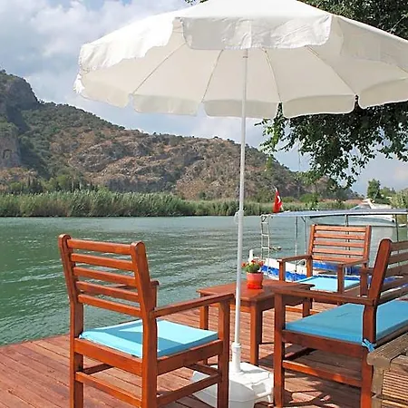 Myra Hotel 3*