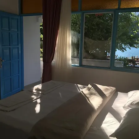 Hotel Myra 3*